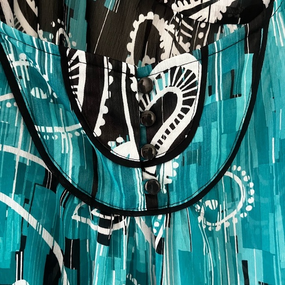 LANE Bryant 18/20W Semi Sheer Scoop Neck Blouse Teal,Black and White - Picture 4 of 8